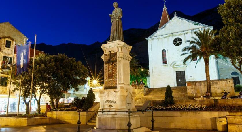 Litorian Makarska Apartment ภายนอก รูปภาพ